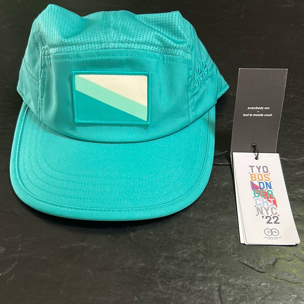 NWT Ciele Berlin Marathon 22 hat